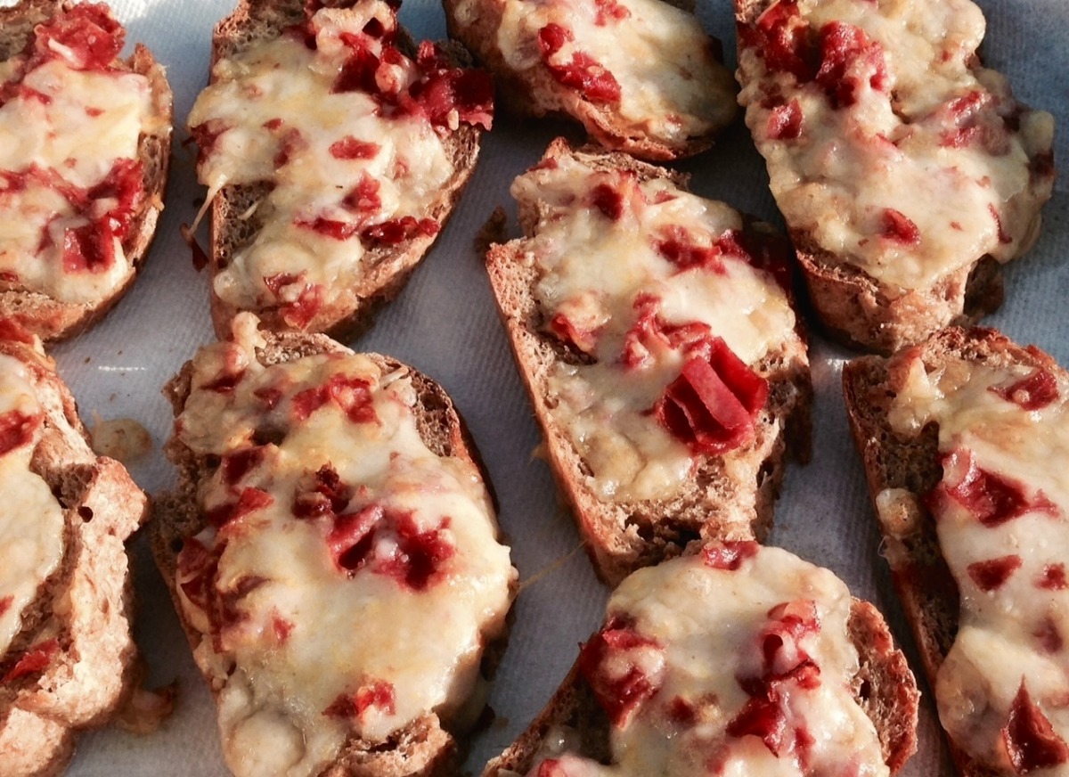 Rye With Swiss and Corned Beef Appetizer Recipe